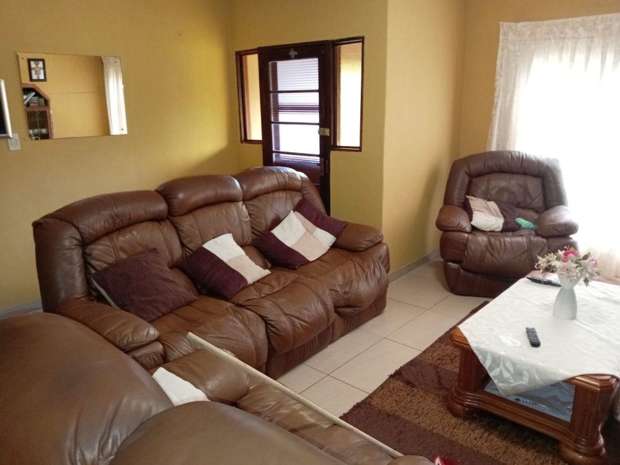 3 Bedroom Property for Sale in Oranjeville Free State